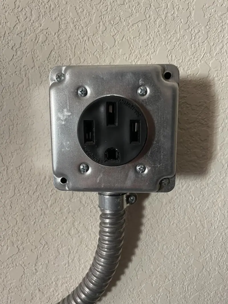 NEMA 14-50 outlet installed for Smart Home Electrical in EspaÃÂ±ola